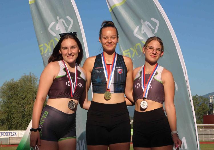 2175190316336 mednarodni miting novo mesto 2025 30 kladivo starejše mladinke.jpg-atletskimiting-nm.si